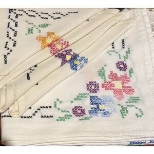 Embroidered Cross Stitch Floral Tablecloth 4 Napkins matching Square 34" Vtg L51